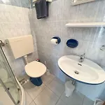 In 42073 Apartment *