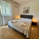 Apartment In 42073