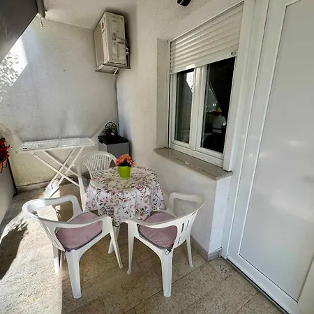 In 42073 Apartmán